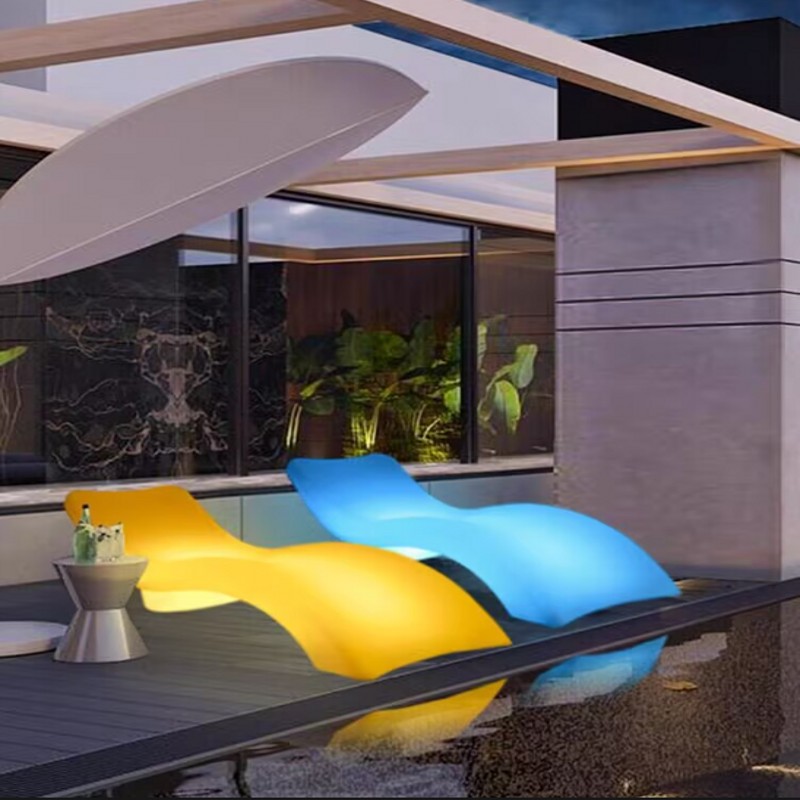 Outdoor Power Recliner - Güneş Enerjili Dış Mekan Mobilyası LED